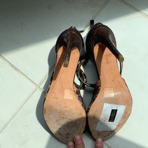 Elie Tahari Samba Heels - Picture 3 of 6